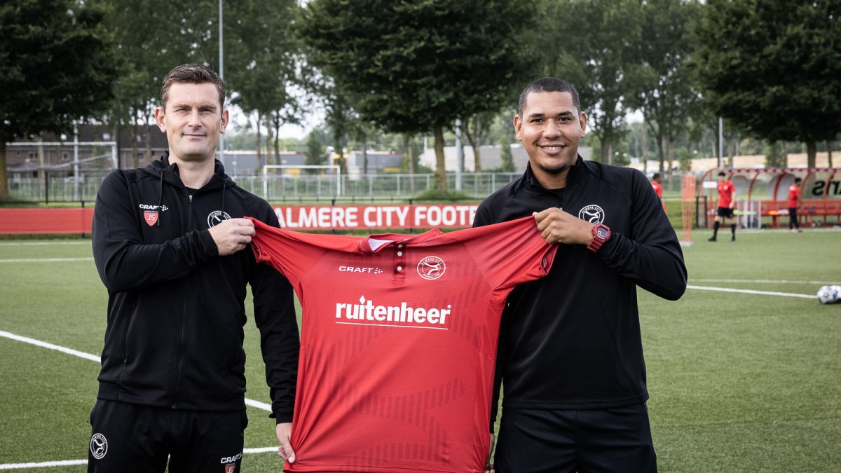 Ruitenheer ook in 2021-2022 naamgevend partner Academy