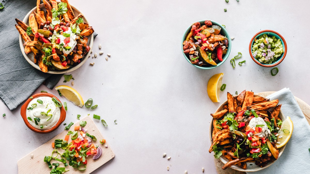 Spicey mexicaanse schotel met geroosterde zoete aardappel (vegetarisch)