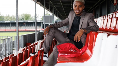 Almere City FC versterkt zich met international uit Comoren
