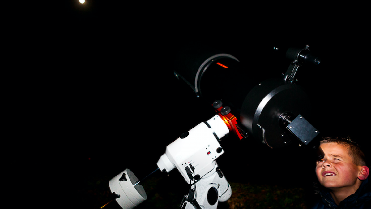 Donkere en spannende Nacht van de Nacht activiteiten op 5 locaties