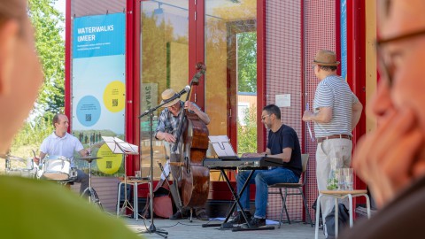 Jazz & poëzie bij StrandLAB