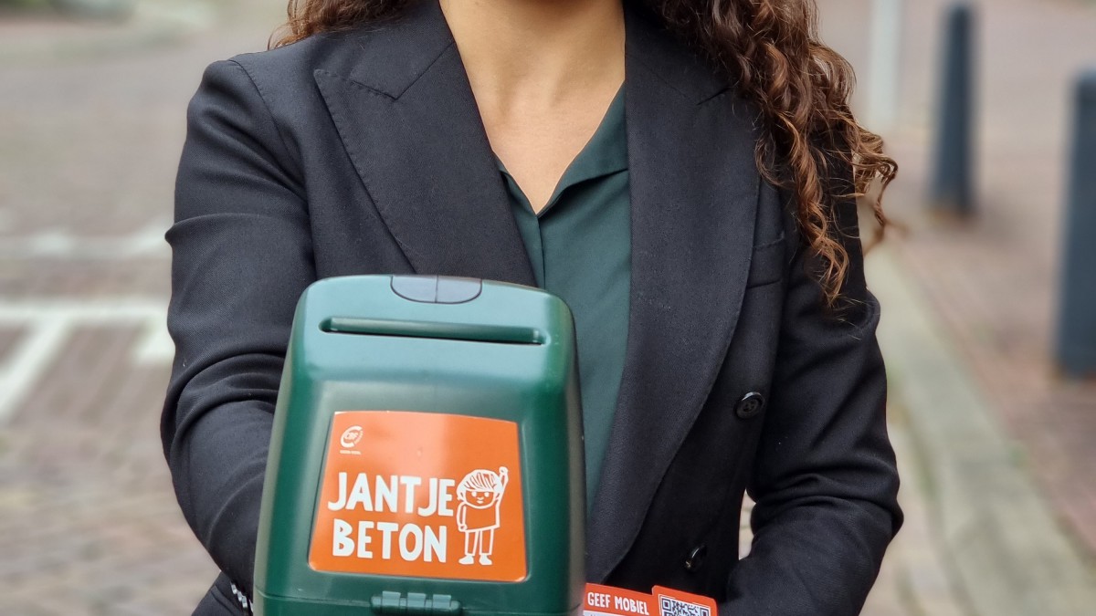 Extraatje voor clubkas met collecte Jantje Beton