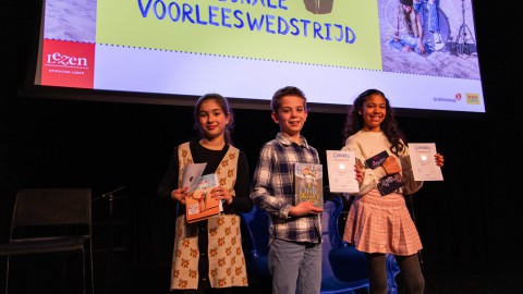 Liyana, Kasper en Kencia winnen Almeerse voorleeswedstrijd