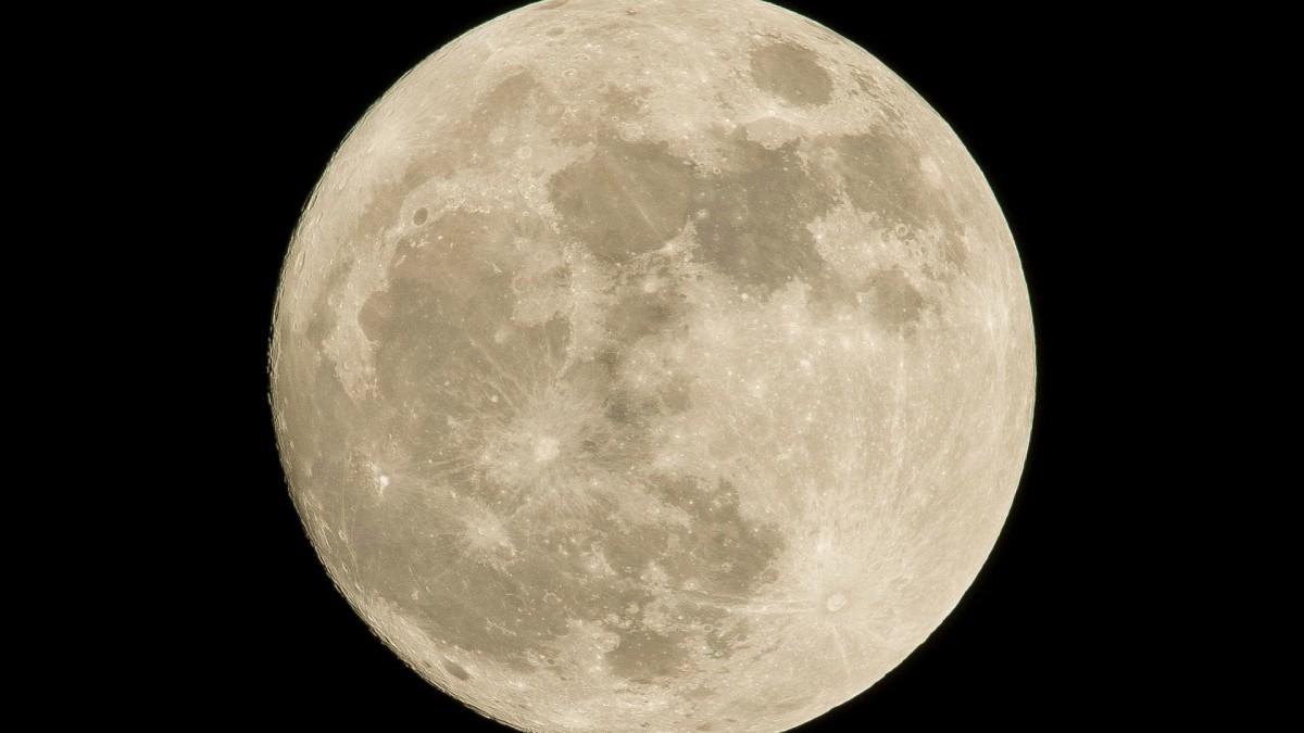 Stuur je naam rond de maan met NASA!