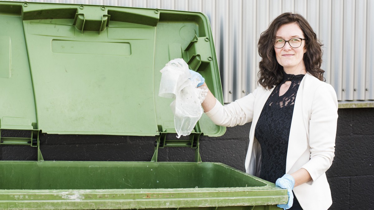 Schoonmaakactie op industriegebied de Steiger