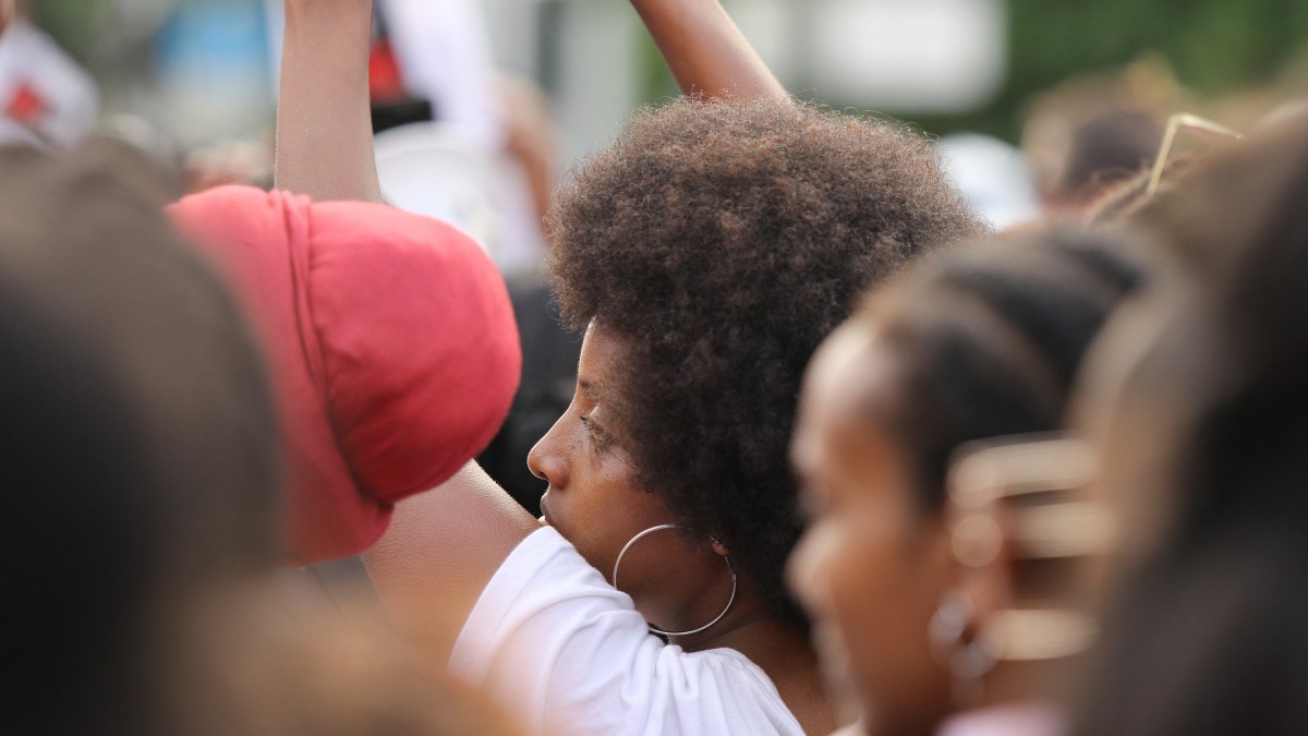 Demonstratie 'Almere tegen racisme' op Stadhuisplein