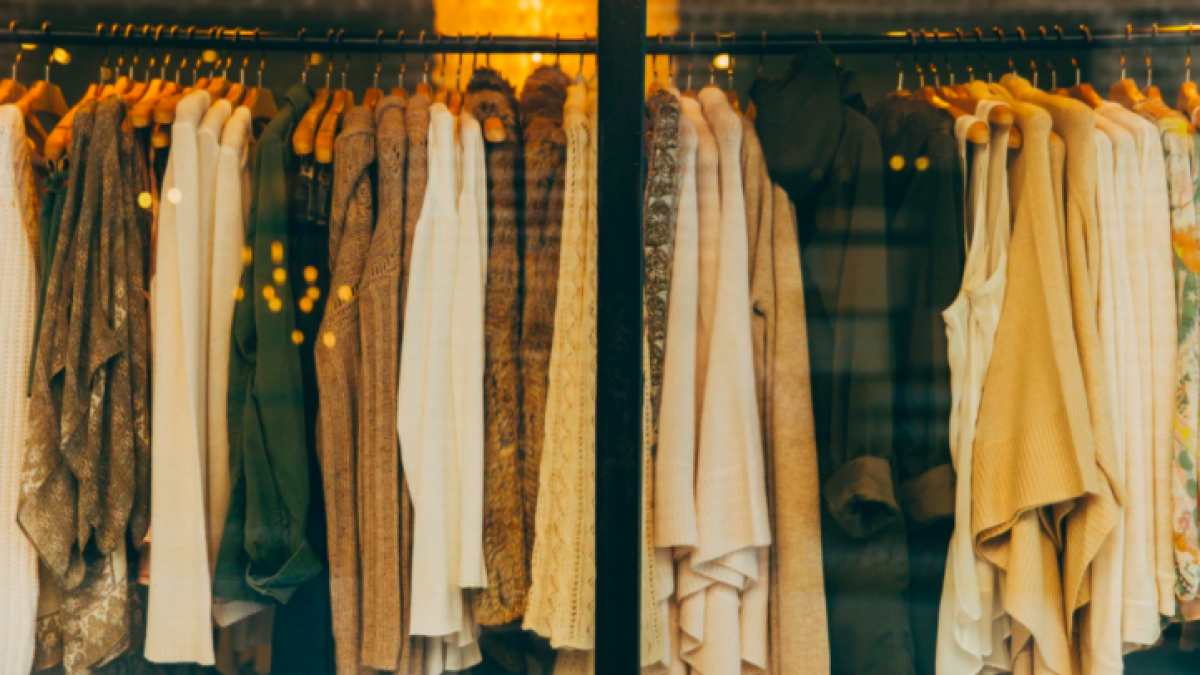 Nieuw Tweedehands winkel in Almere NIEN & CIN