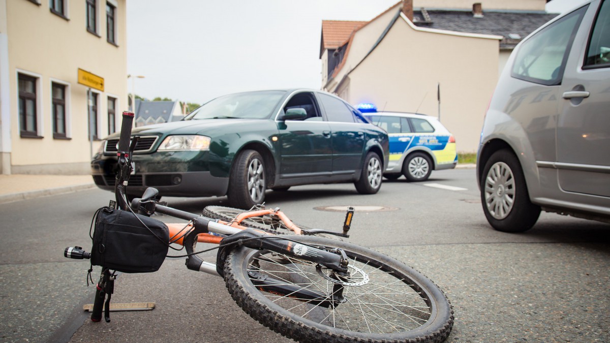 Fietser gewond bij aanrijding Europalaan