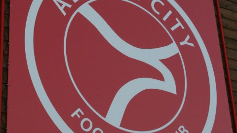 Supporters Almere City FC: ''Wij staan bovenaan''