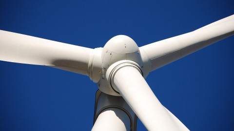 Turbinebladen van windmolens worden stoeptegels
