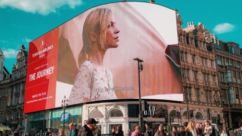 'Verkeersveiligheid niet uit oog verliezen bij digitale reclameborden' 