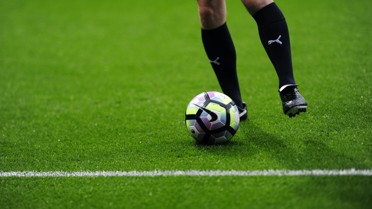 Voetbal erop los tijdens het voetbalkamp!