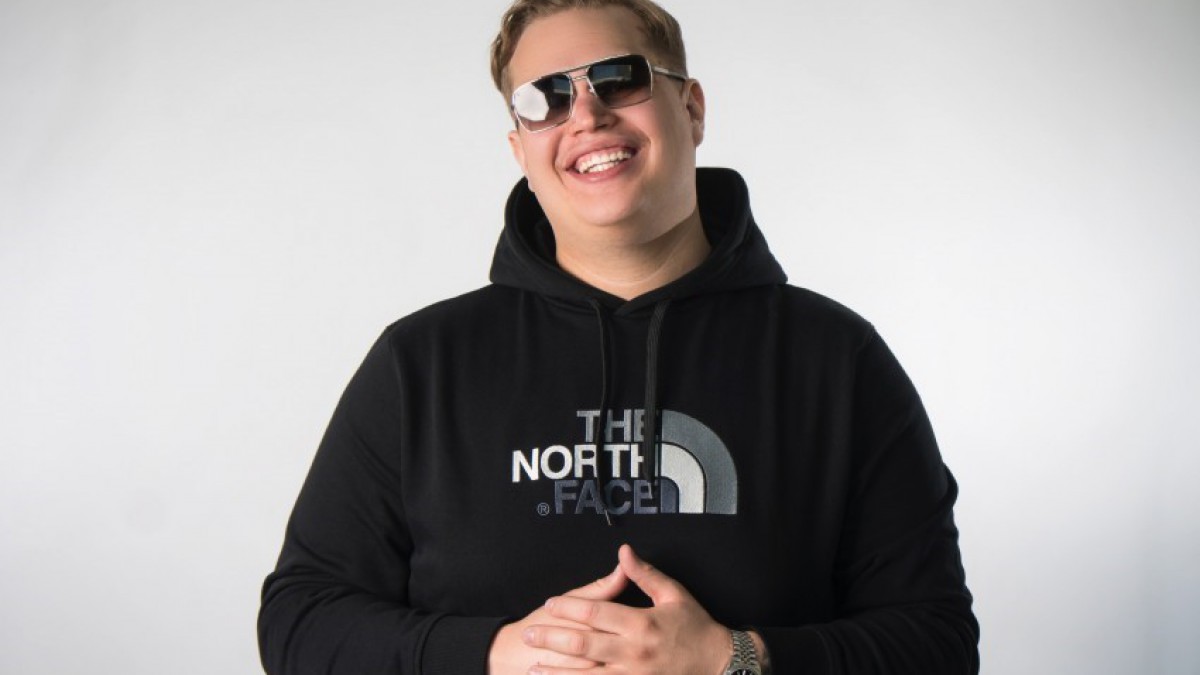 Eerste editie van ‘ALLY on stage’ met rapper Esko, Lil MG, Lauwtje en ontwerper Manpowerr
