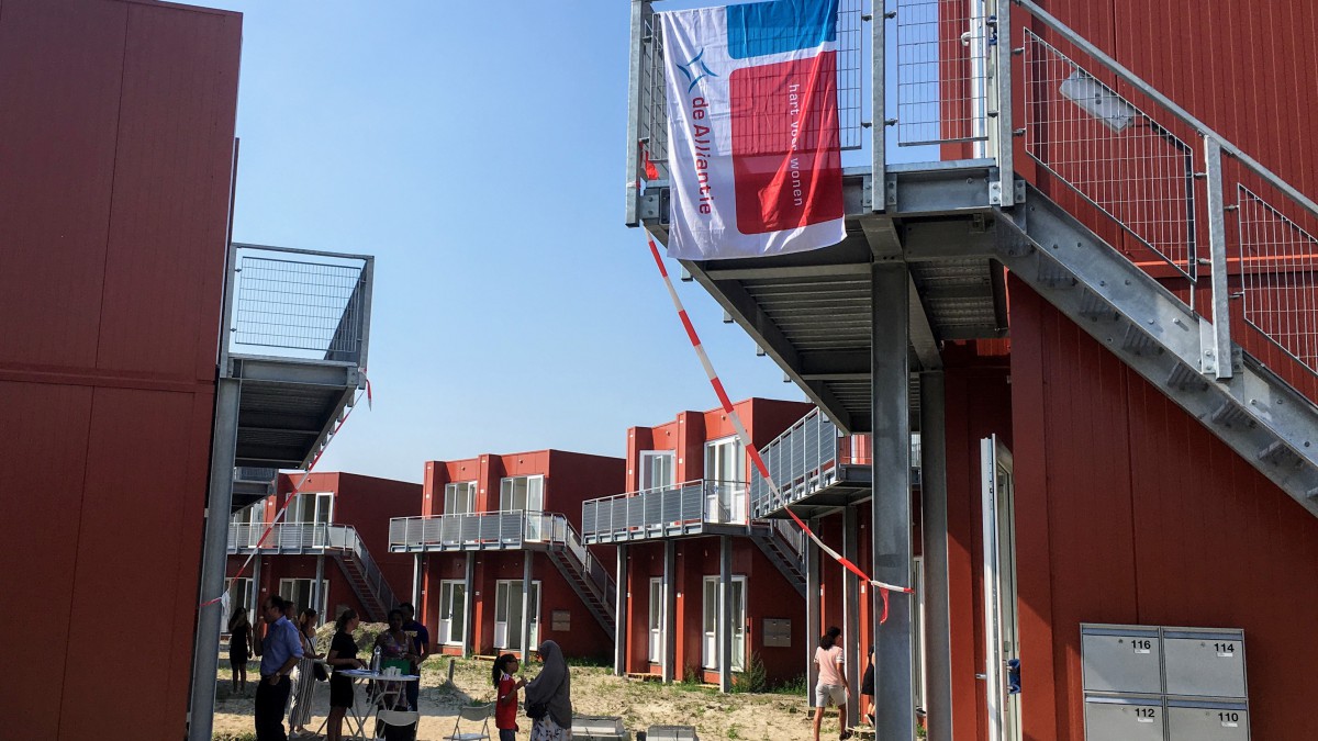 Blije gezichten tijdens eerste kennismaking C3 Living en Discushof