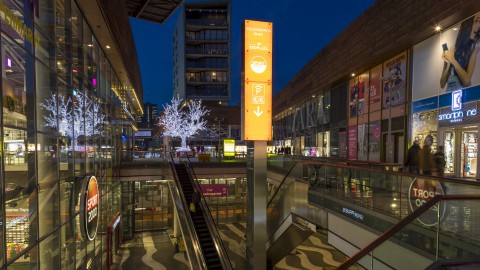 Architectuurwandeling door verlicht Almere Centrum