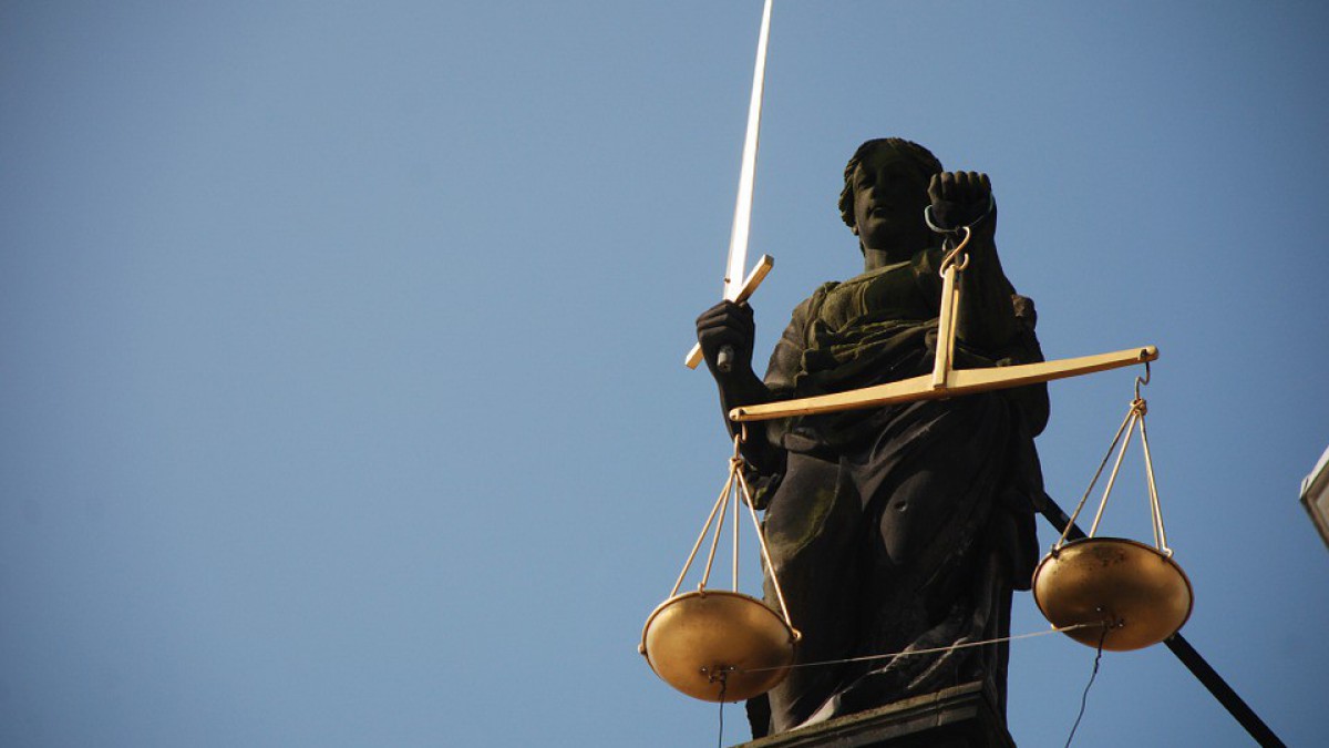 Half jaar cel en boete geëist tegen fraudeurs