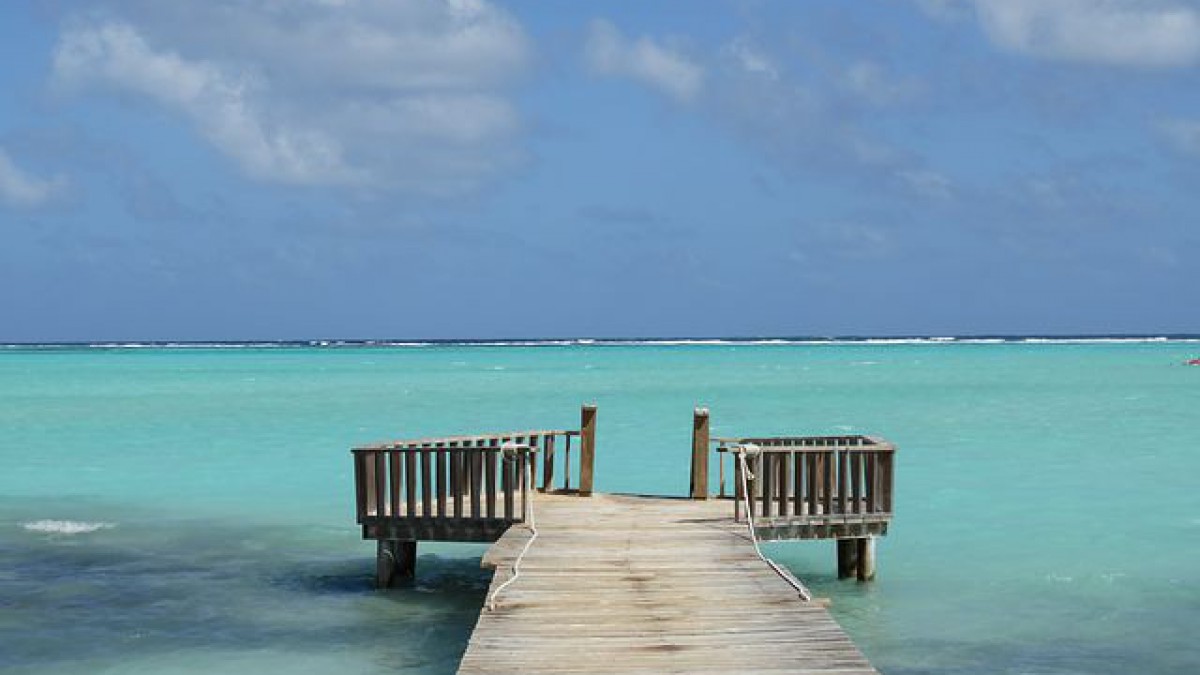 Oud-Almeerse op Bonaire: 'Gelukkig heel weinig besmettingen hier'
