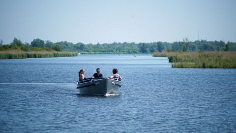 Maak vandaag kans op een dagdeel sloep varen bij Sloepverhuur Almere!