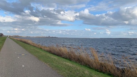 Wegtrekkende regen gevolgd door wat zon.