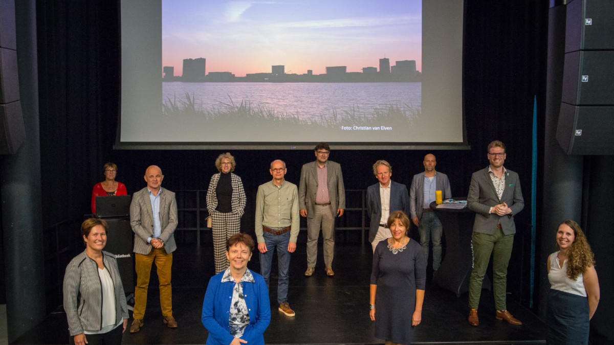 Almeers Taalakkoord ondertekend