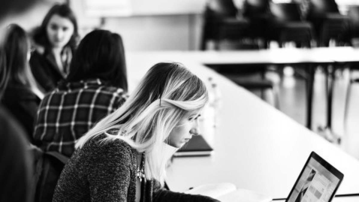 Bonden willen voortgezet onderwijs niet helemaal open voor de zomer