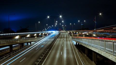 Almeerder knalt met 193 kilometer per uur over de A1 en raakt rijbewijs kwijt