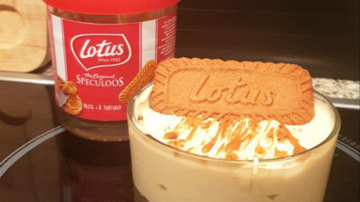 Geniet van dit overheerlijke Lotus dessert