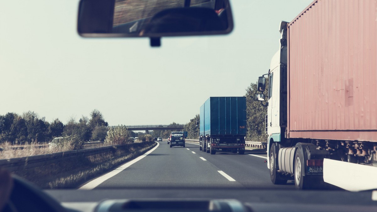 Ambulances veiliger onderweg door slimme verkeerslichten