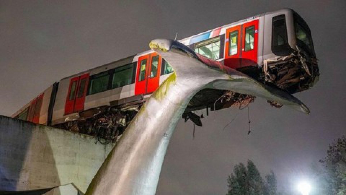 Ontspoorde metro staat weer op de grond