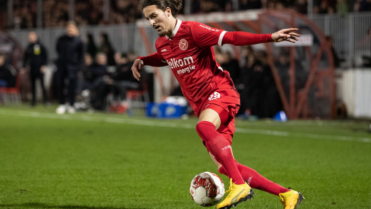 Almere City FC wint overtuigend van TOP Oss