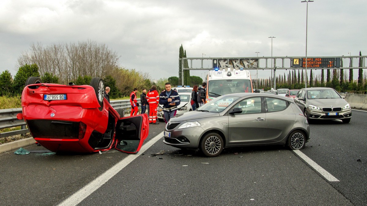 Ongeval met drie auto’s op een zeer mistige A27