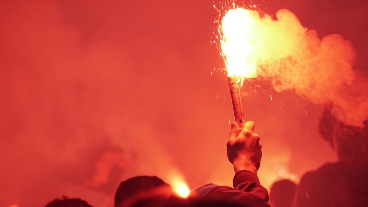 7.500 euro boete voor vuurwerk bij Almere City FC